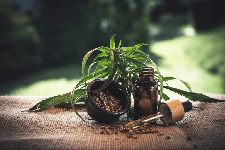 Read more about the article CBD vs THC: The Differences, Benefits and Effects